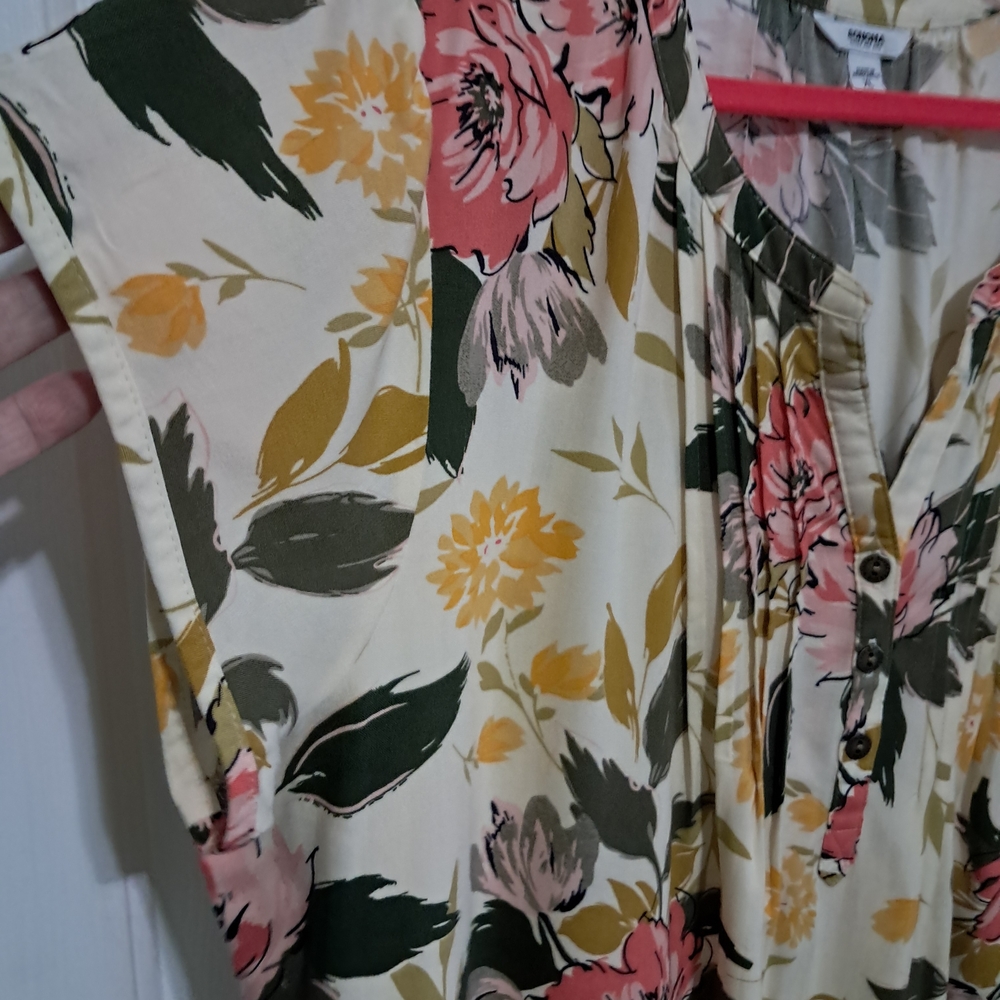 Floral V-Neck Short Sleeve Top - Cream with Pink & Olive - Picture 6 of 10